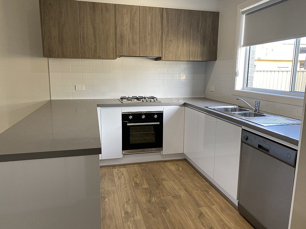 3/6 Karoo St, Albion Park Rail, NSW 2527