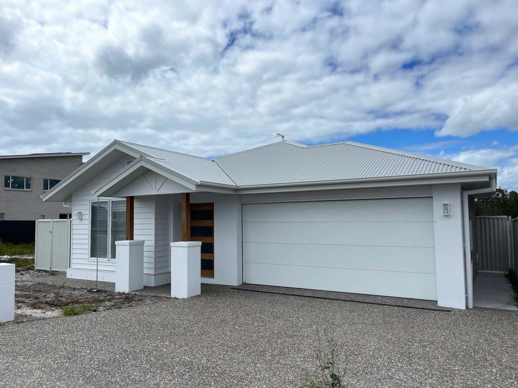 22 Kalang Ave, South West Rocks, NSW 2431