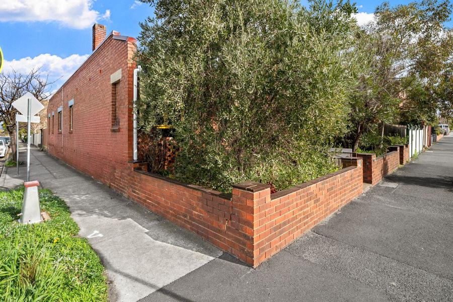 108 GLENLYON RD, BRUNSWICK, VIC 3056