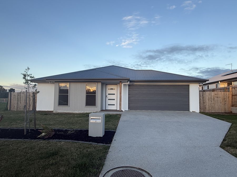 7 Paroo St, Plainland, QLD 4341