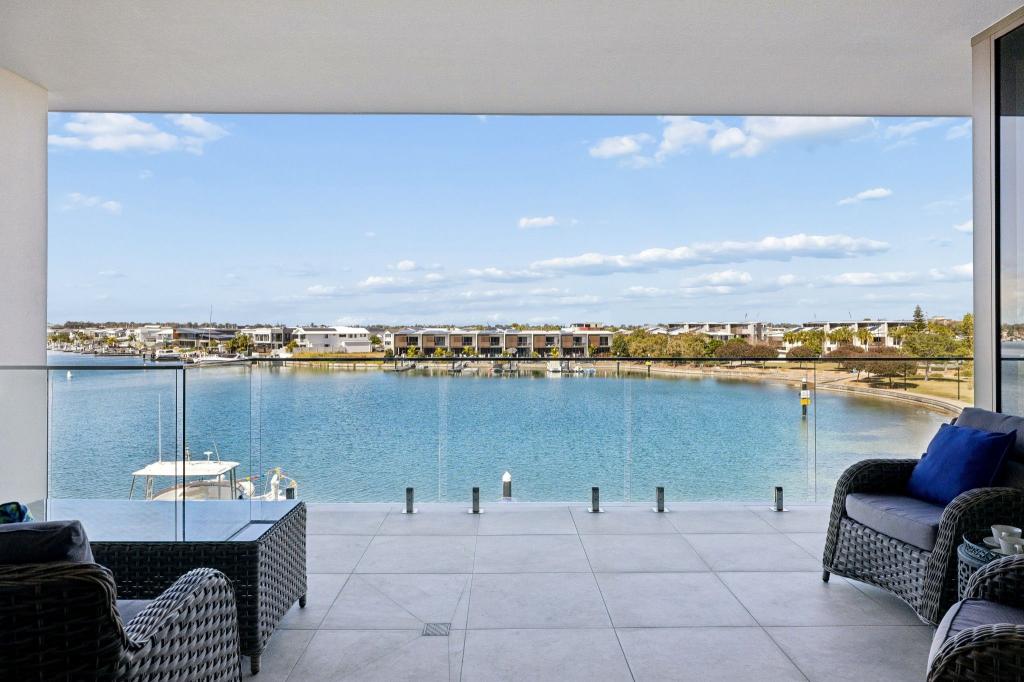307/11 Aqua St, Newport, QLD 4020