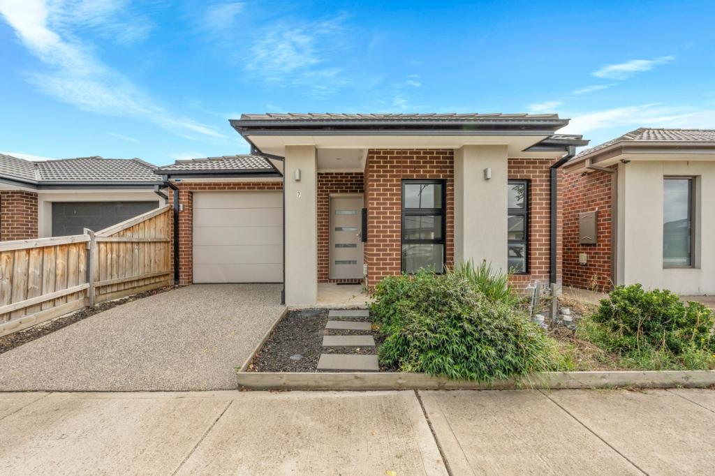 7 Clerkenwell St, Wollert, VIC 3750
