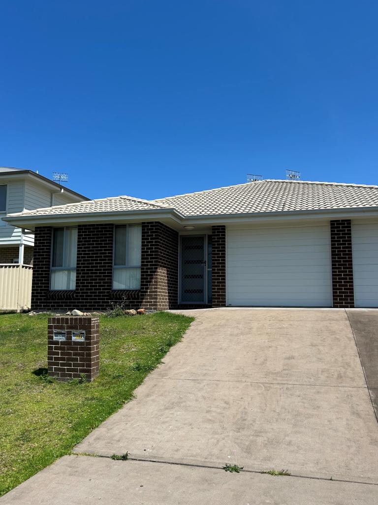 10 Como Ave, Burrill Lake, NSW 2539