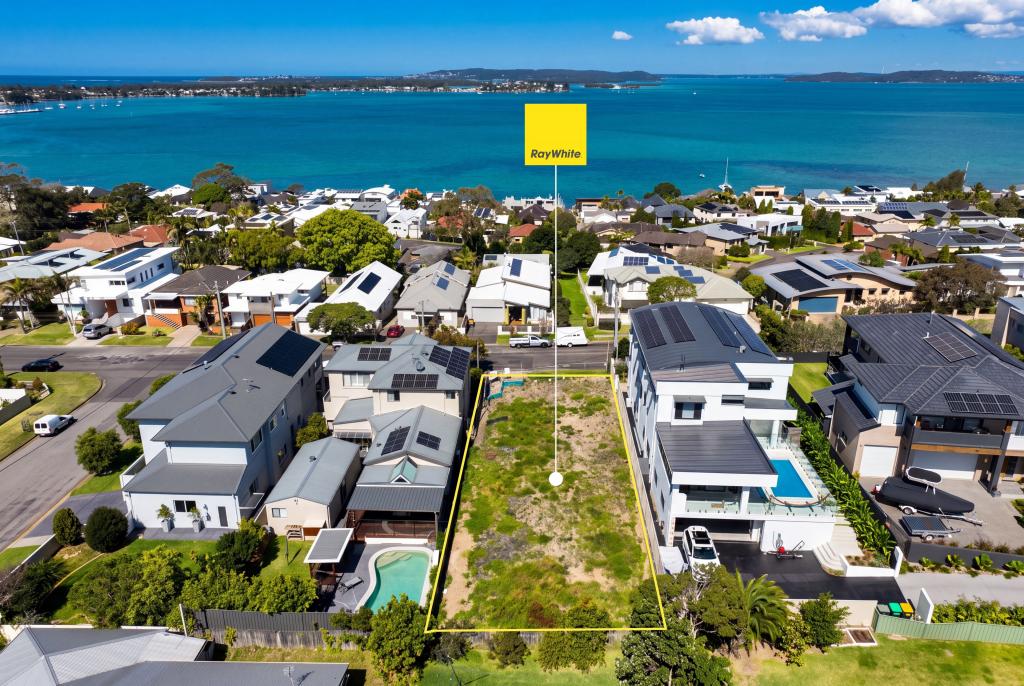 57 CROWN ST, BELMONT, NSW 2280