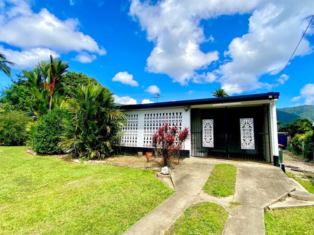 3 Naranghi Cl, Woree, QLD 4868