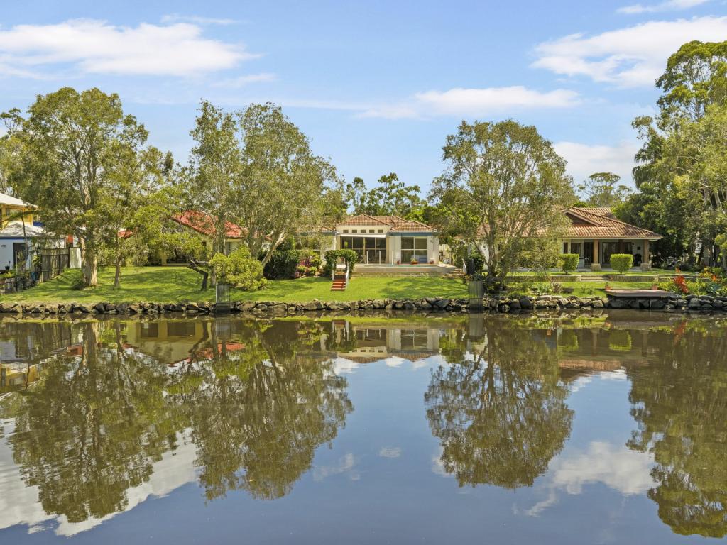 17 Glenwood Pl, Twin Waters, QLD 4564