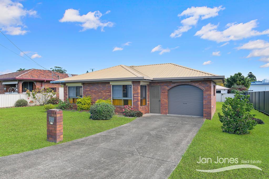 323 Victoria Ave, Redcliffe, QLD 4020