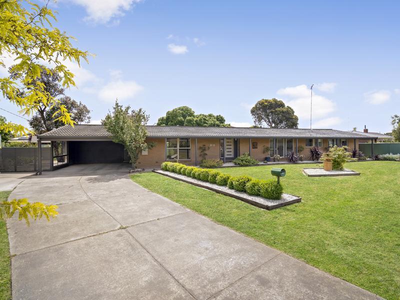 202 Smythes Rd, Delacombe, VIC 3356