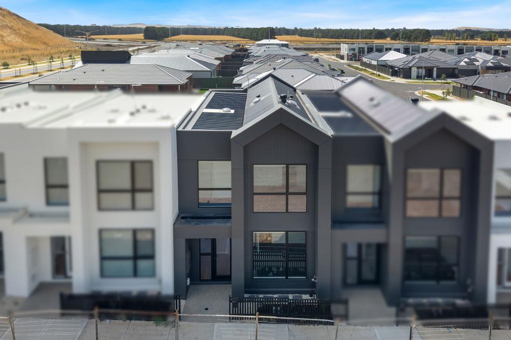 11 Ugadi Walk, Kalkallo, VIC 3064