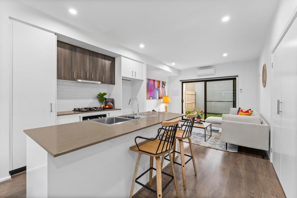 44 Limestone Dr, Berwick, VIC 3806