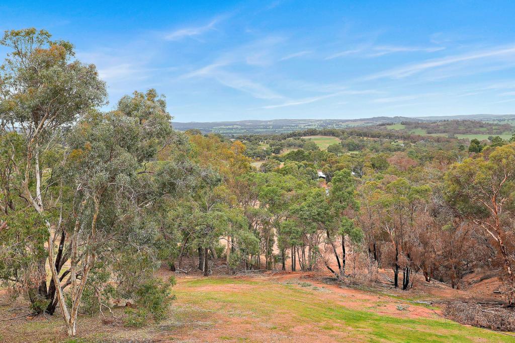 175 O'Connell Rd, Wandering, WA 6308