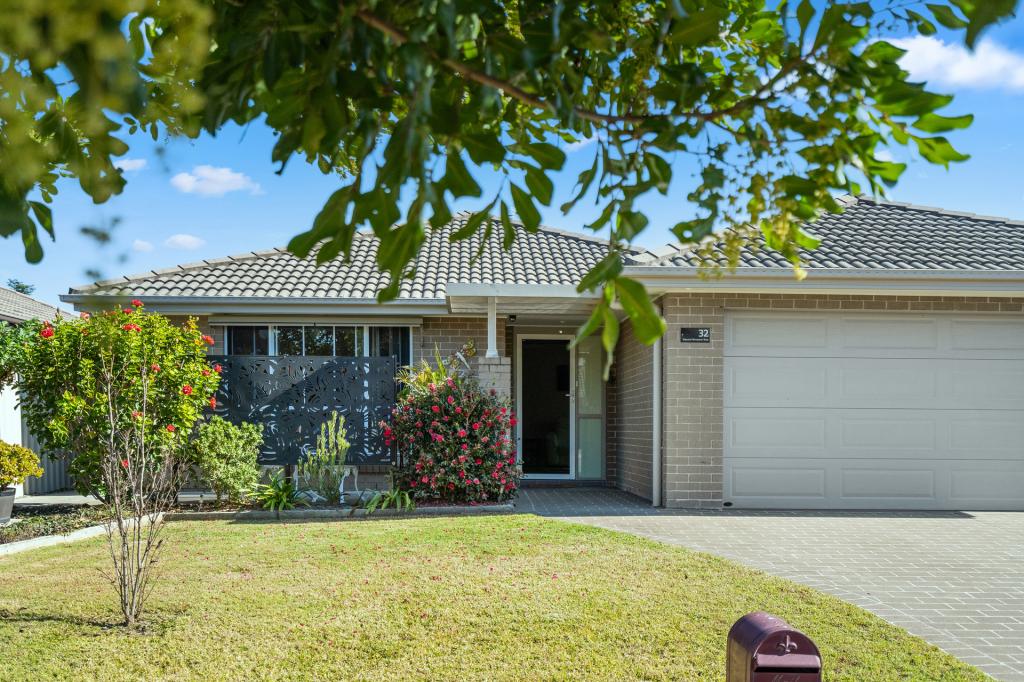 32 Edward Windeyer Way, Raymond Terrace, NSW 2324
