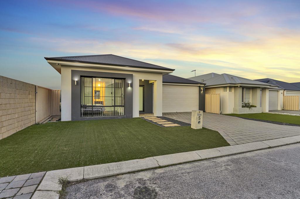 5 AIREDALE PL, SOUTHERN RIVER, WA 6110