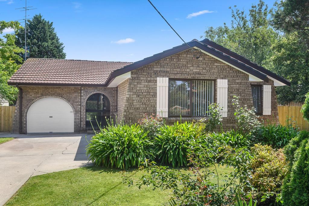 51 Parkes Rd, Moss Vale, NSW 2577