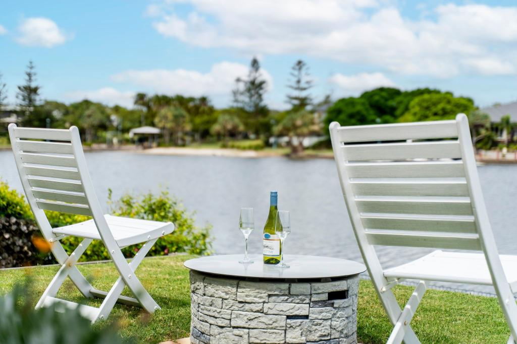 202/4 Melody Ct, Warana, QLD 4575