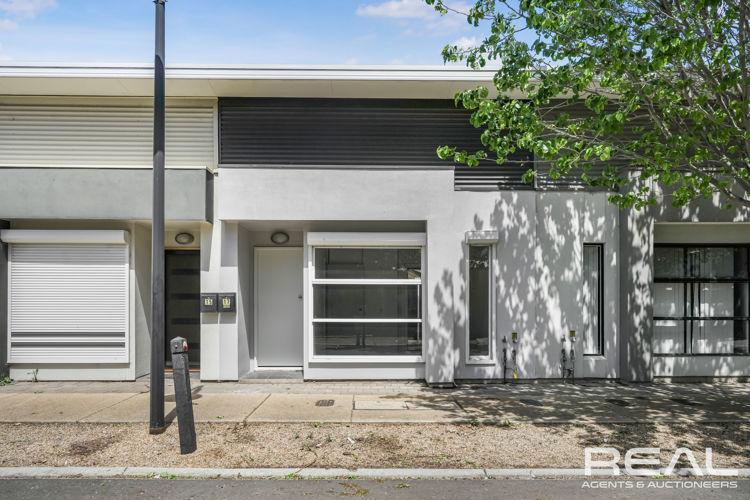 17 Jonas St, Munno Para, SA 5115