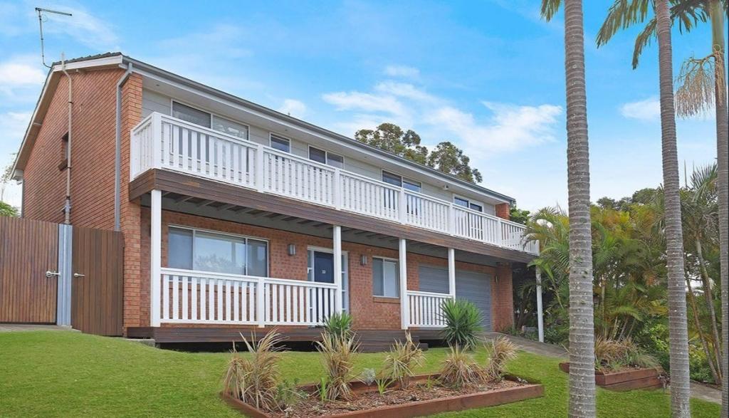 33 Tea Tree Pl, Kirrawee, NSW 2232