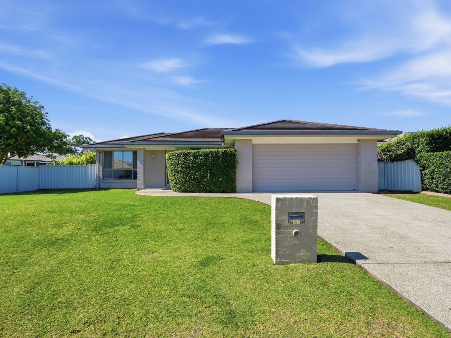 25 Saltwater Cres, Corindi Beach, NSW 2456