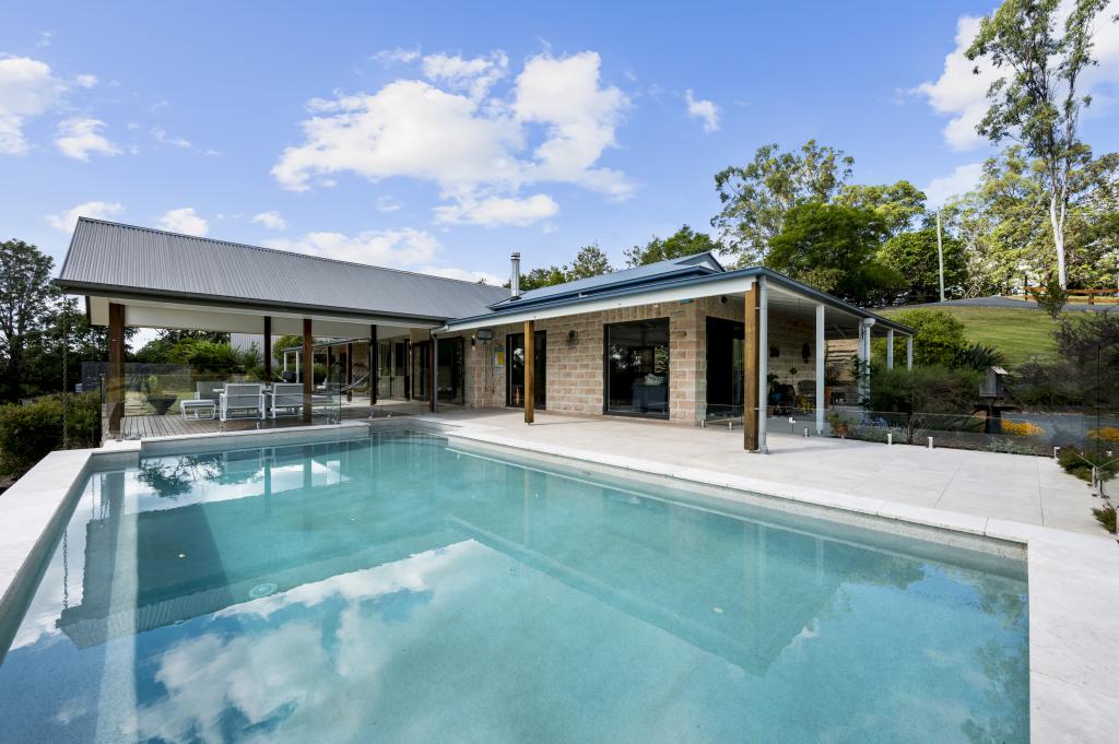 92 Halls Rd, Cedar Creek, QLD 4520