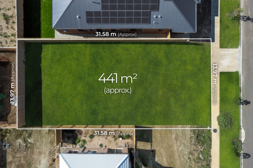 74 MANDALAY AVE, ARMSTRONG CREEK, VIC 3217