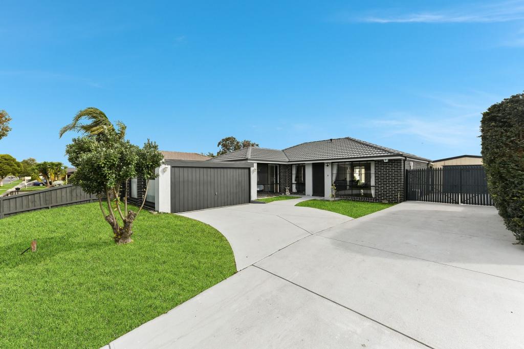 21 Lansell Dr, Cranbourne North, VIC 3977