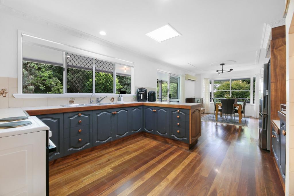 15 Camphorlaurel Ct, Tallebudgera Valley, QLD 4228