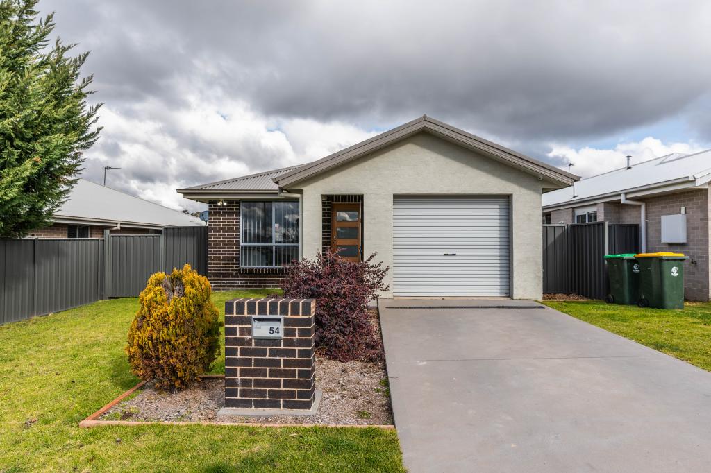 54 Emmaville St, Orange, NSW 2800
