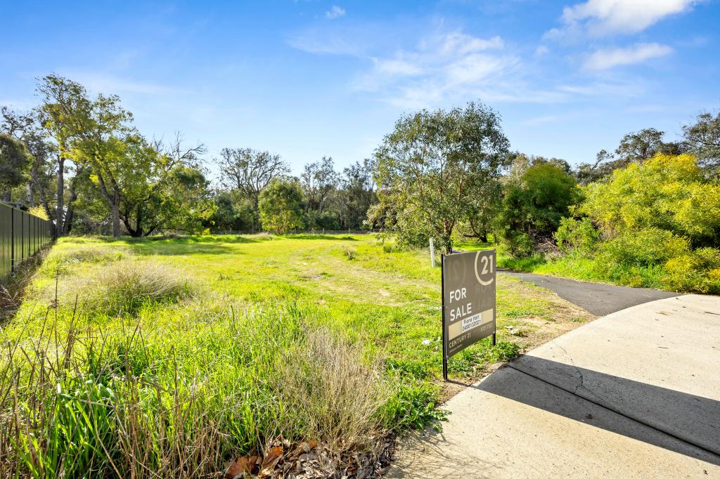 16 TINACRE CT, GLEN IRIS, WA 6230