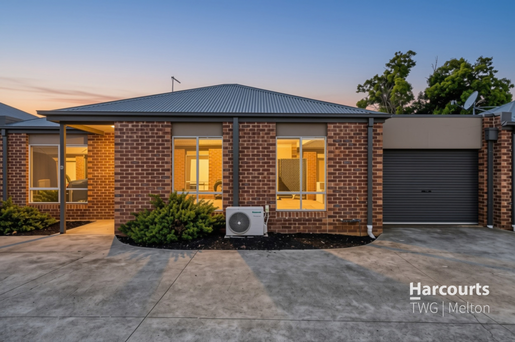 2/20 SOMERTON CT, DARLEY, VIC 3340