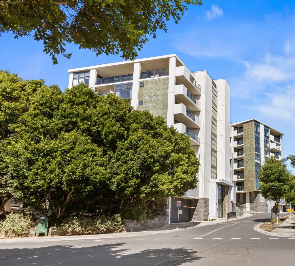 503/4 Moonering Dr, Coburg, VIC 3058