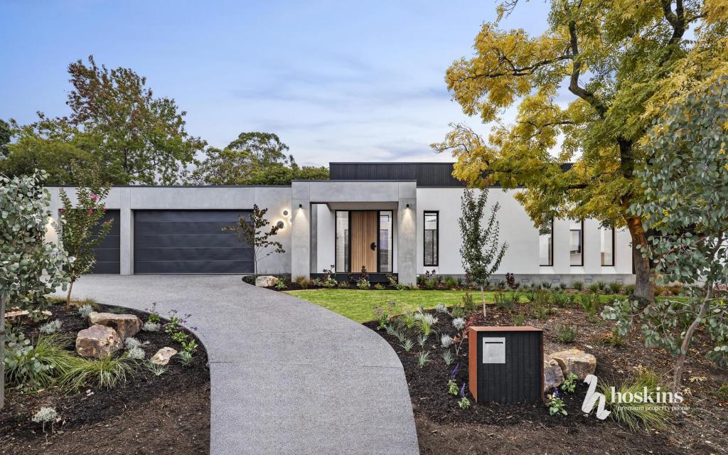 1 ROUSEGLEN CT, RINGWOOD NORTH, VIC 3134