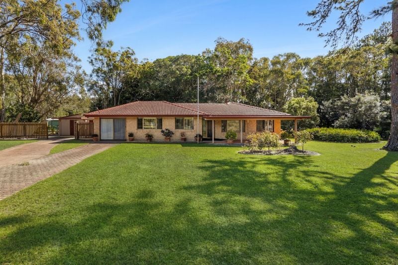 63 Rogers St, Beachmere, QLD 4510