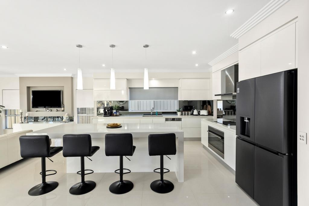 6 Laguna Cl, Shell Cove, NSW 2529