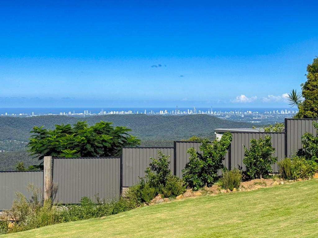 21 Wildflower Ct, Clagiraba, QLD 4211