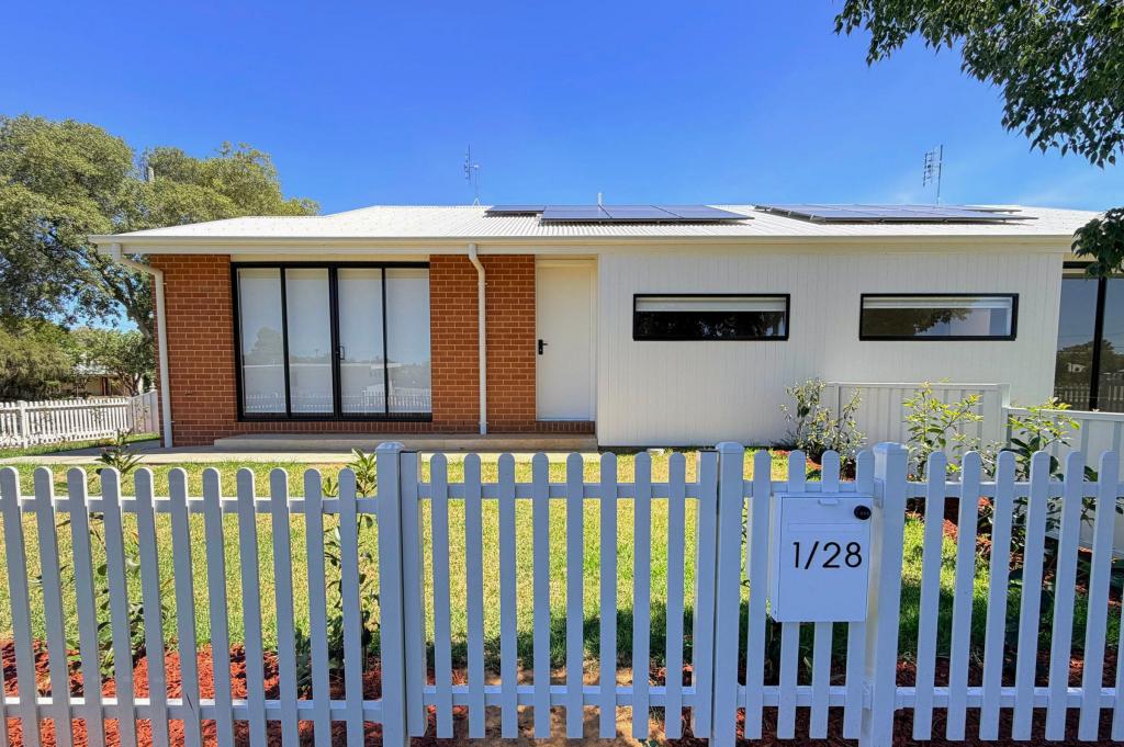 1/28 LYNCH ST, PARKES, NSW 2870