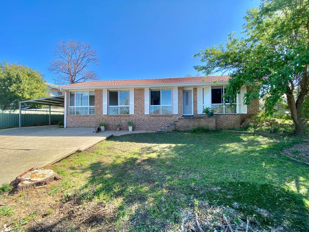 105 Harrow Rd, Glenfield, NSW 2167