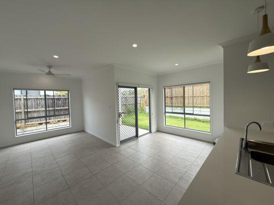 15 Mason Cl, Redbank Plains, QLD 4301