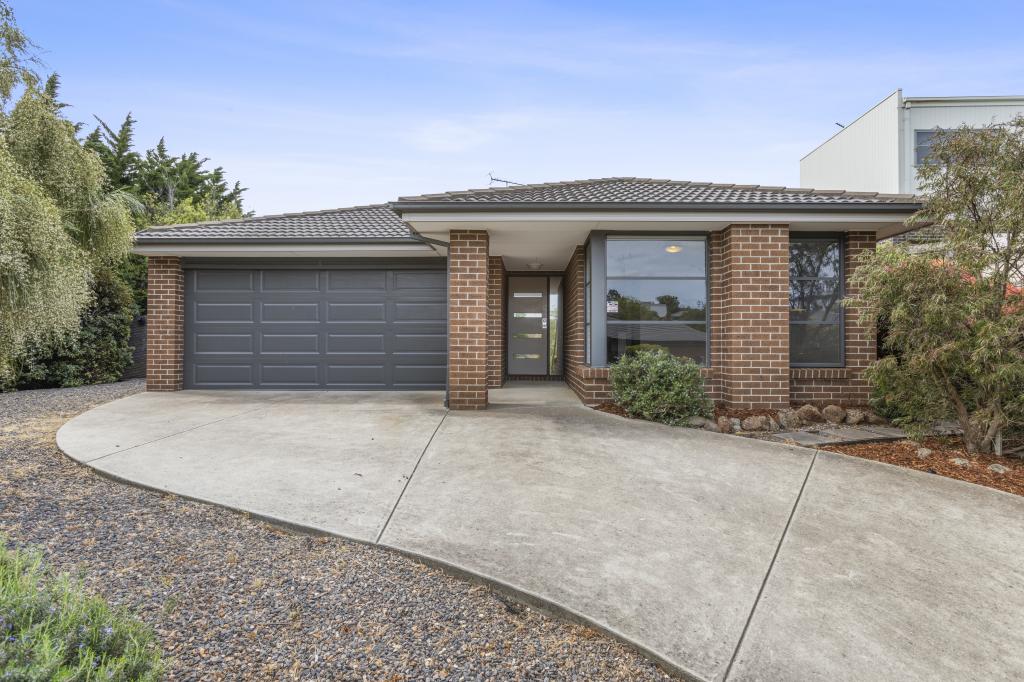 102 Province Bvd, Highton, VIC 3216
