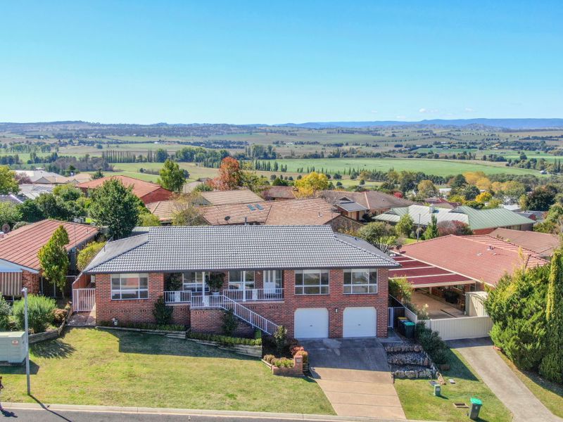 64 Lorimer St, Llanarth, NSW 2795