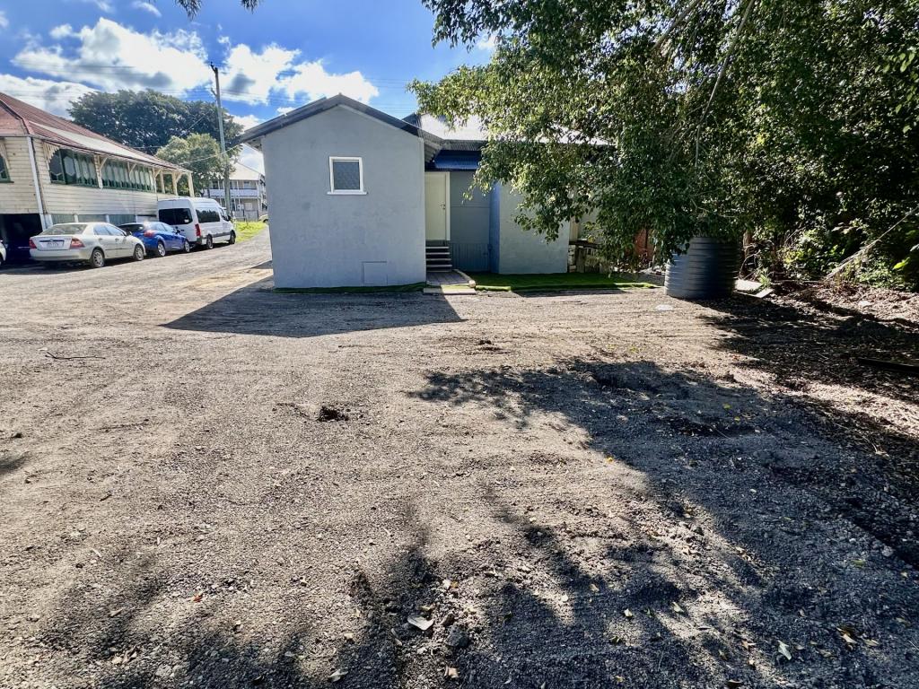 97 Old Cleveland Rd, Greenslopes, QLD 4120