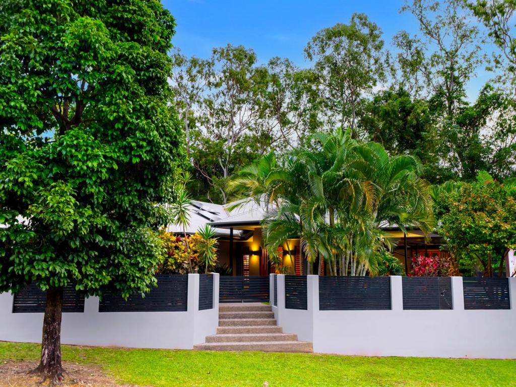 52 Leonard St, Kewarra Beach, QLD 4879