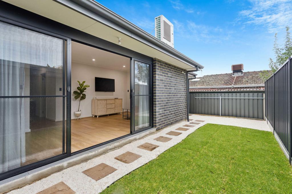 16 Jeff St, Para Vista, SA 5093