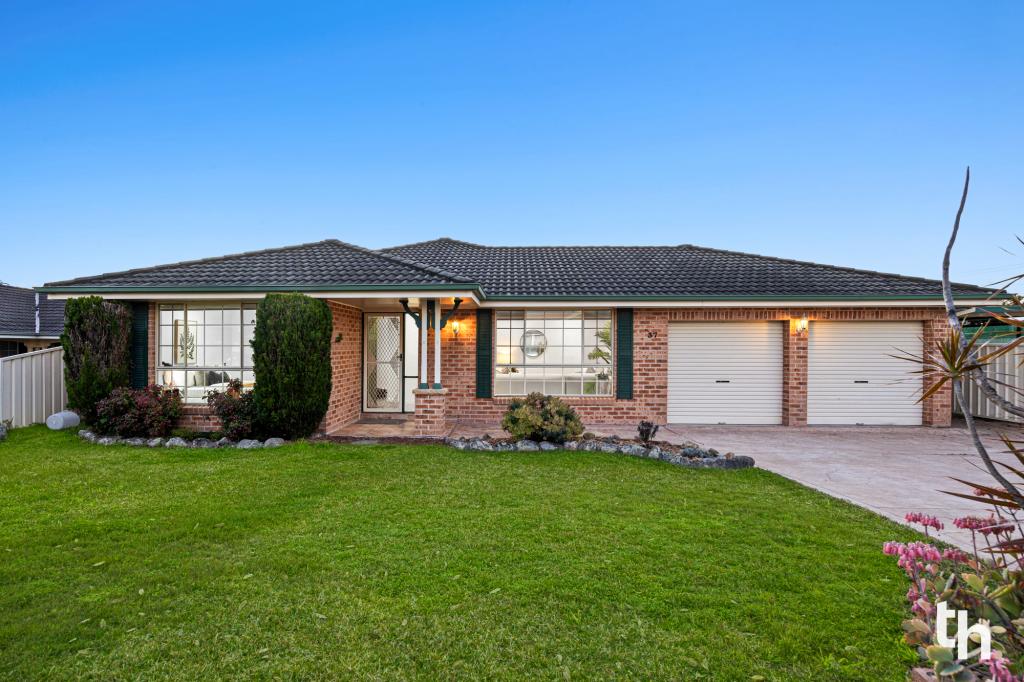 37 Hilldale Dr, Cameron Park, NSW 2285
