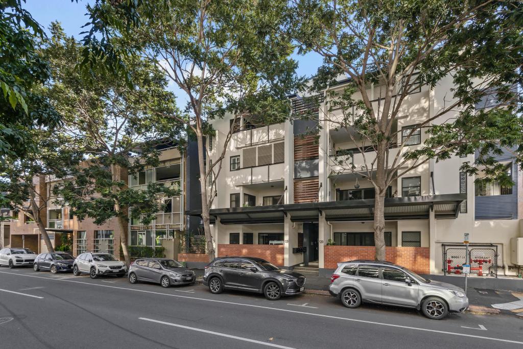 12/120 COMMERCIAL RD, TENERIFFE, QLD 4005