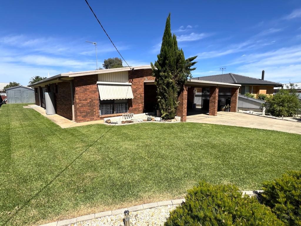 274 Henry St, Deniliquin, NSW 2710