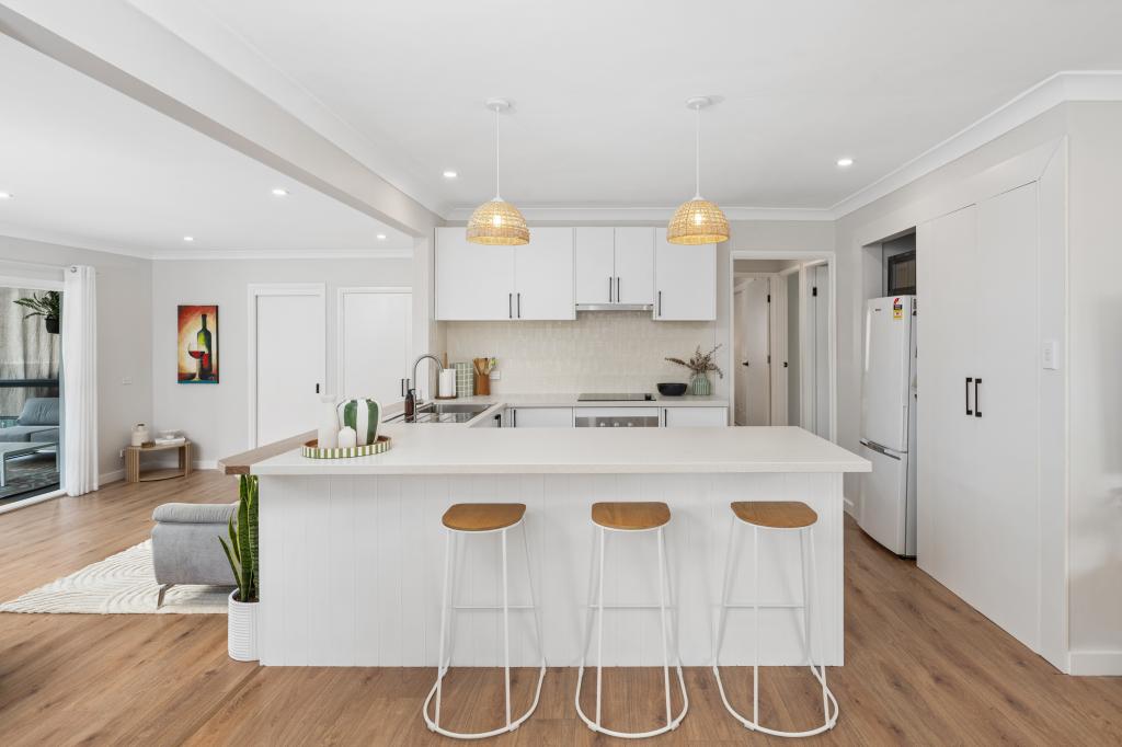 81 Kerry Cres, Berkeley Vale, NSW 2261