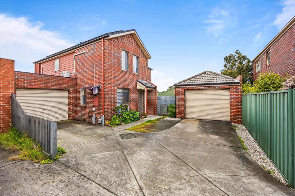 15 Domain Gdns, Sebastopol, VIC 3356