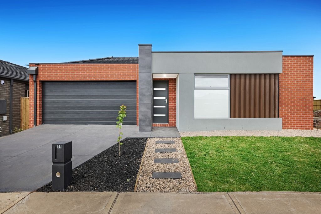 19 Graded St, Manor Lakes, VIC 3024