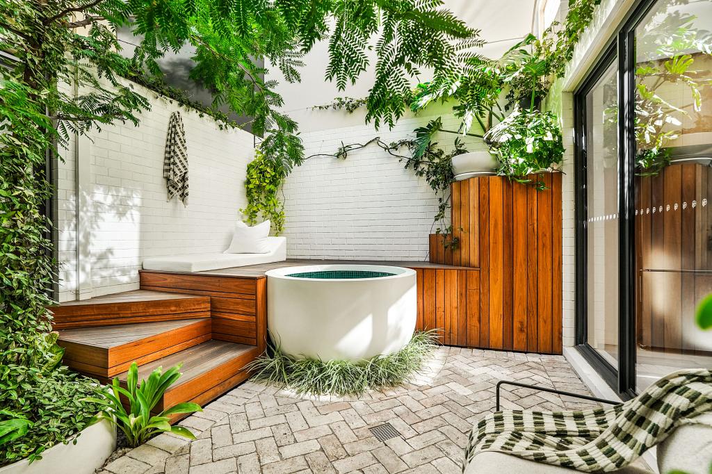 4 Starfish Lane, North Coogee, WA 6163