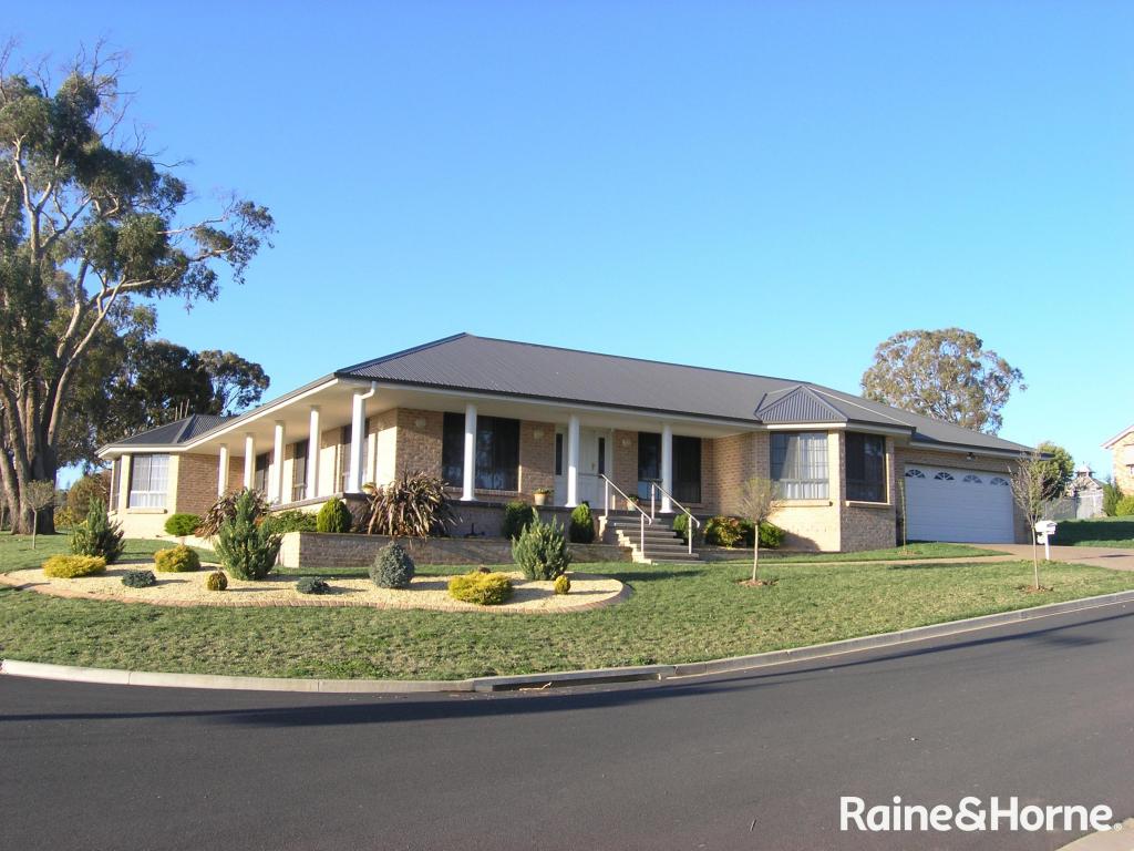 1 Majestic Way, Orange, NSW 2800